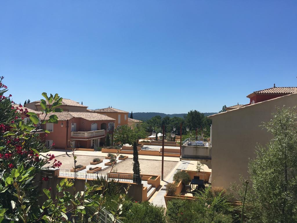 Appartement Dans Residence - Le Domaine De Camiole Callian  Exterior foto