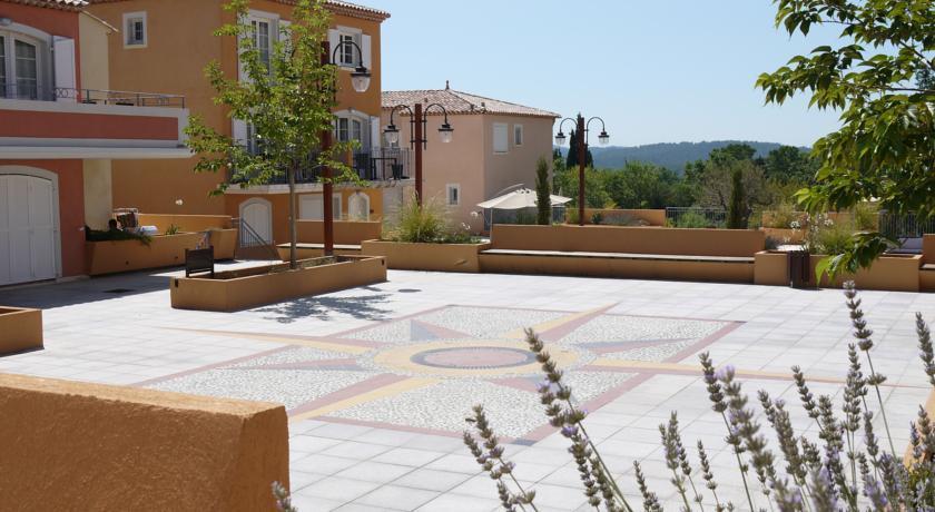 Appartement Dans Residence - Le Domaine De Camiole Callian  Exterior foto